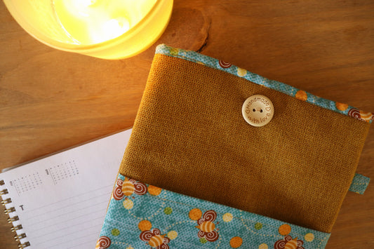 Bee Tablet Cover